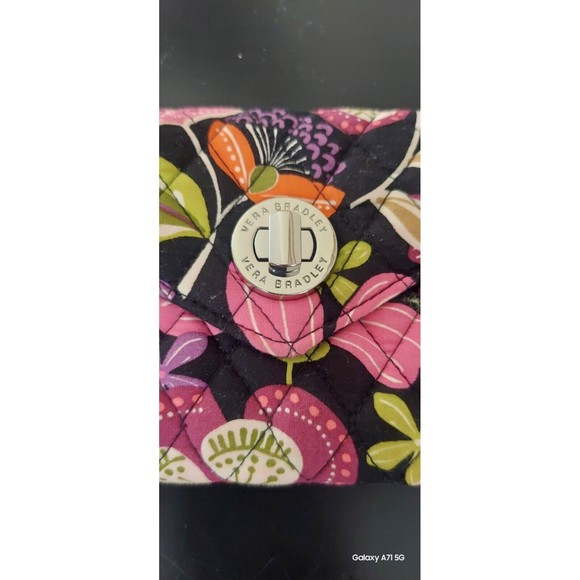 * Vera Bradley  Floral Smartphone Wristlet - Picture 2 of 6